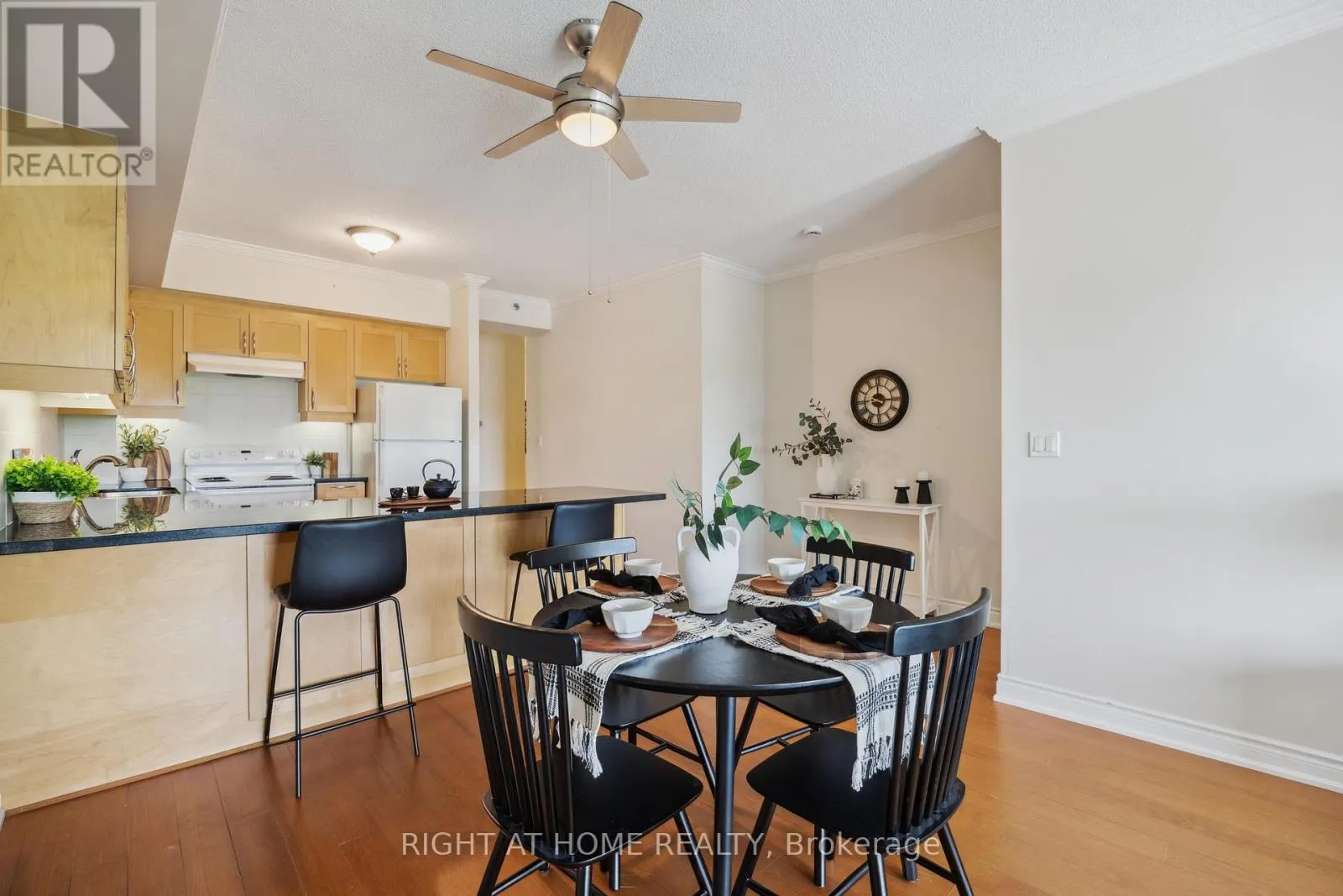 205 - 171 SHANLY STREET, #205