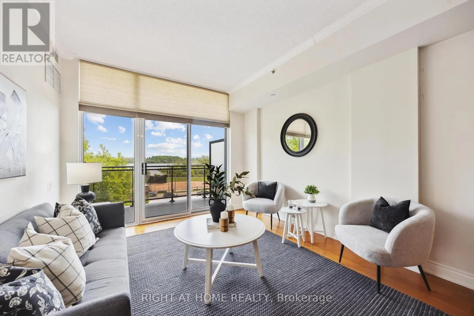 205 - 171 SHANLY STREET, #205