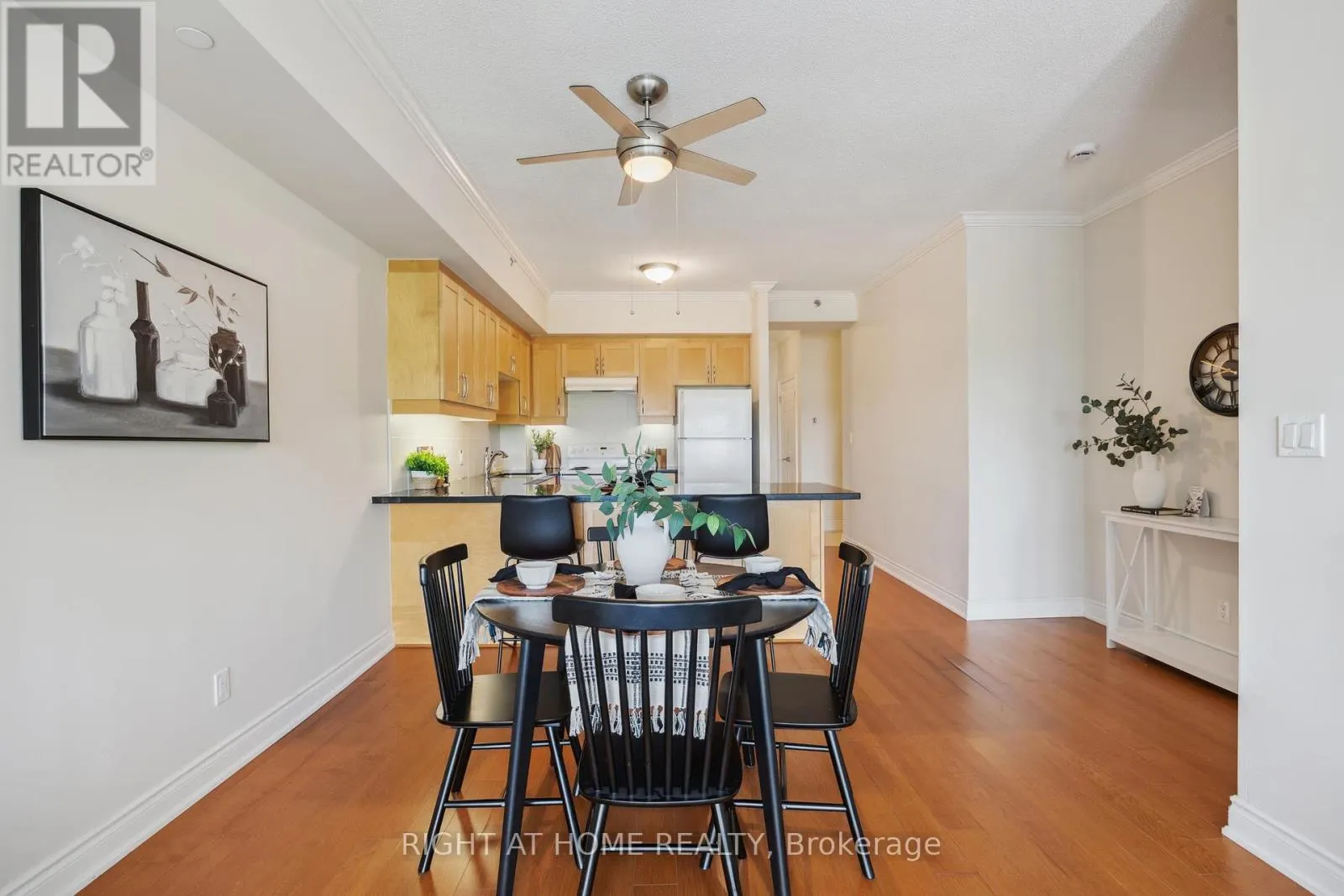 205 - 171 SHANLY STREET, #205