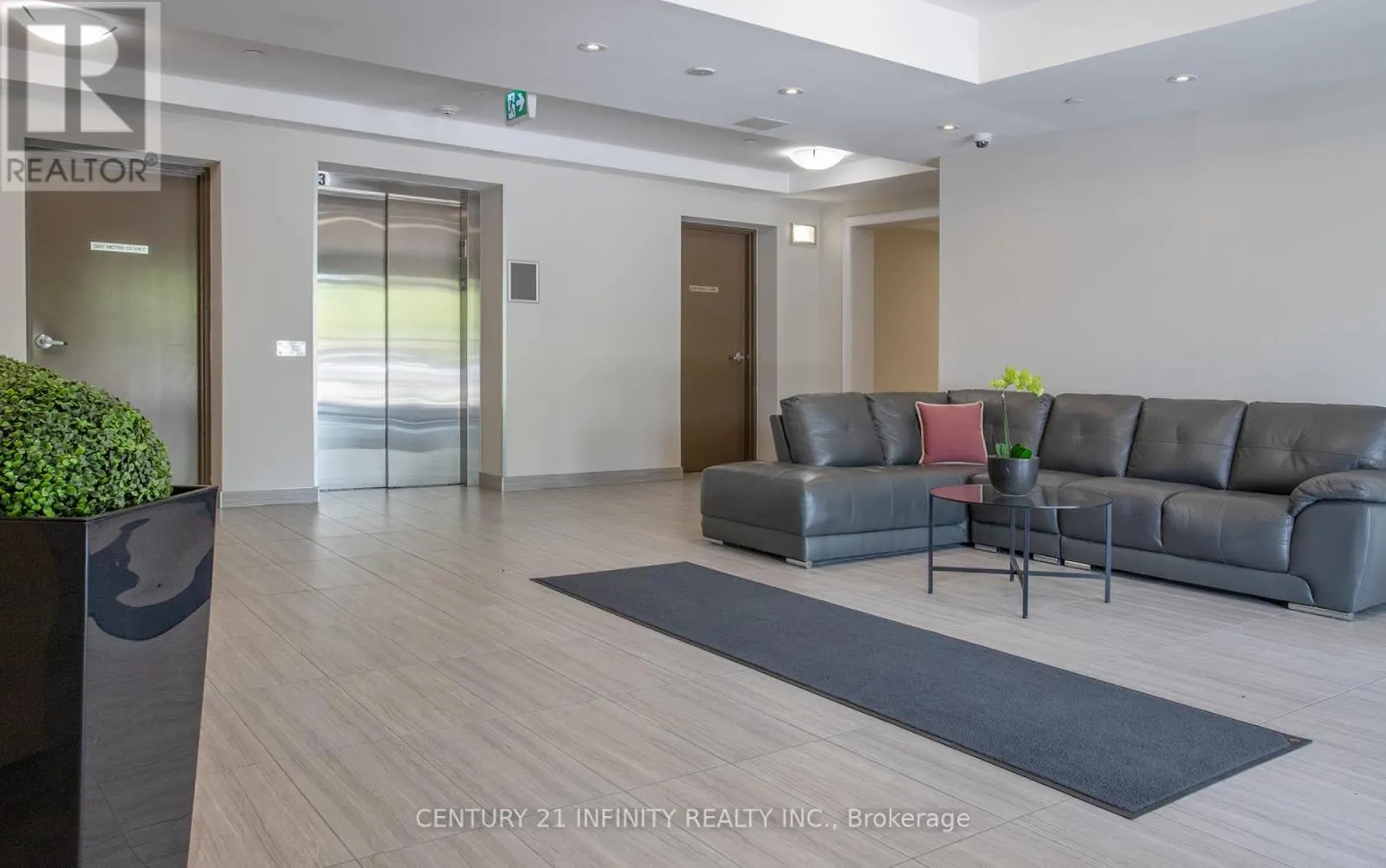 201 - 80 ASPEN SPRINGS DRIVE, #201