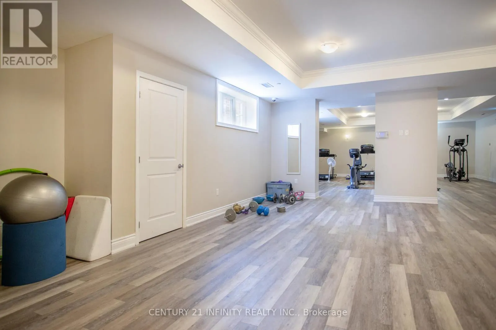 201 - 80 ASPEN SPRINGS DRIVE, #201