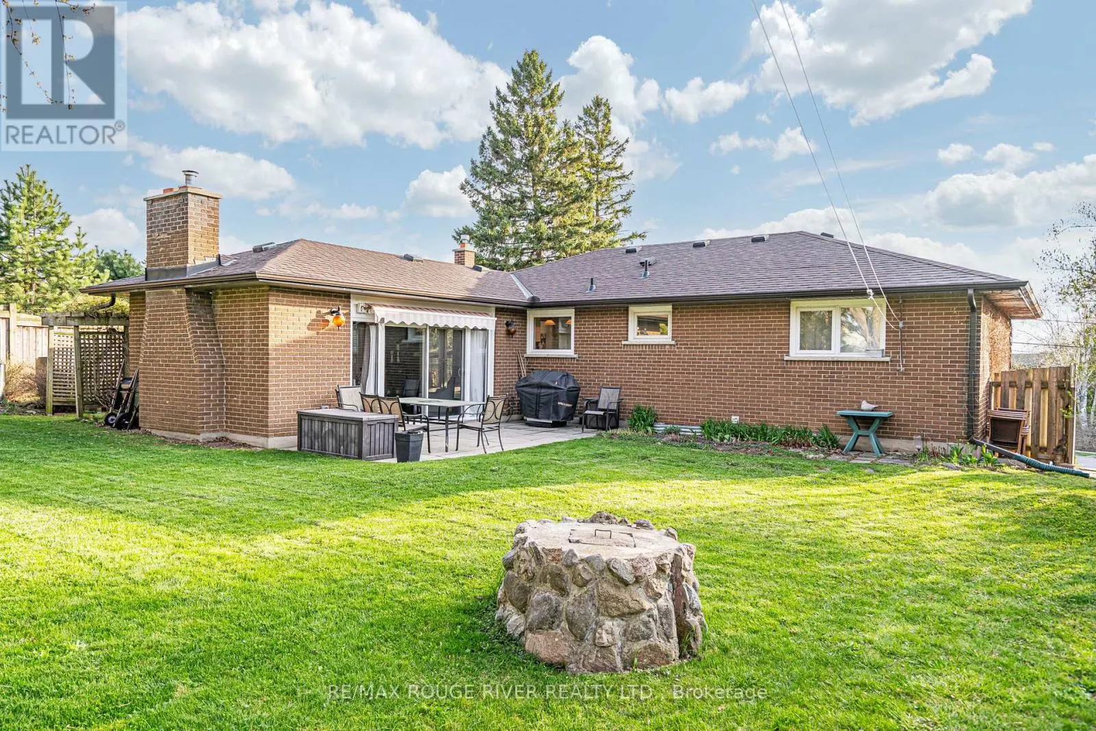 133 ELIZABETH CRESCENT