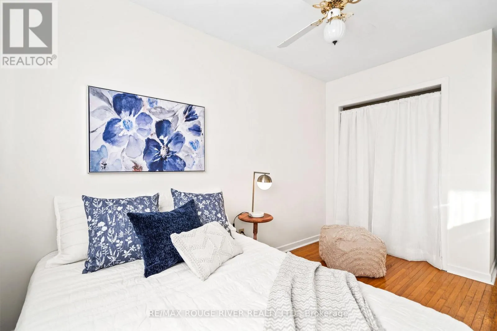 133 ELIZABETH CRESCENT