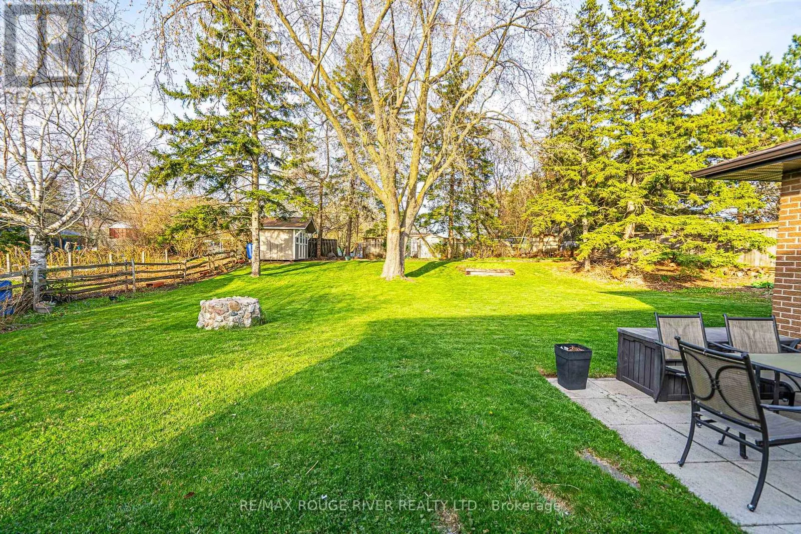 133 ELIZABETH CRESCENT