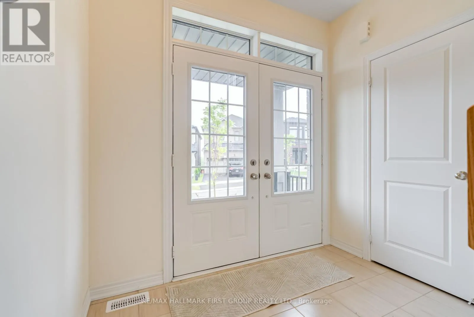 1206 CHATEAU COURT