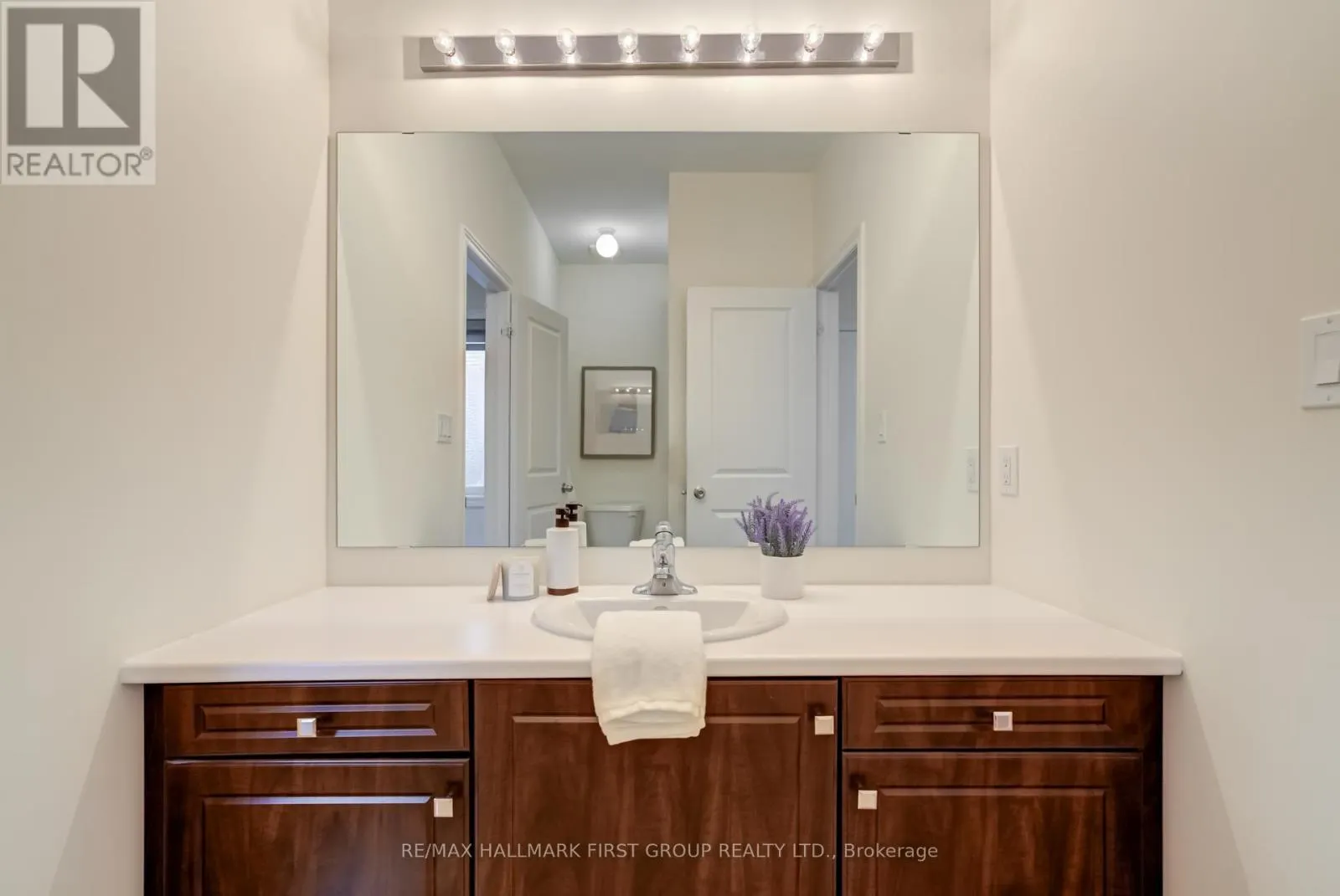 1206 CHATEAU COURT