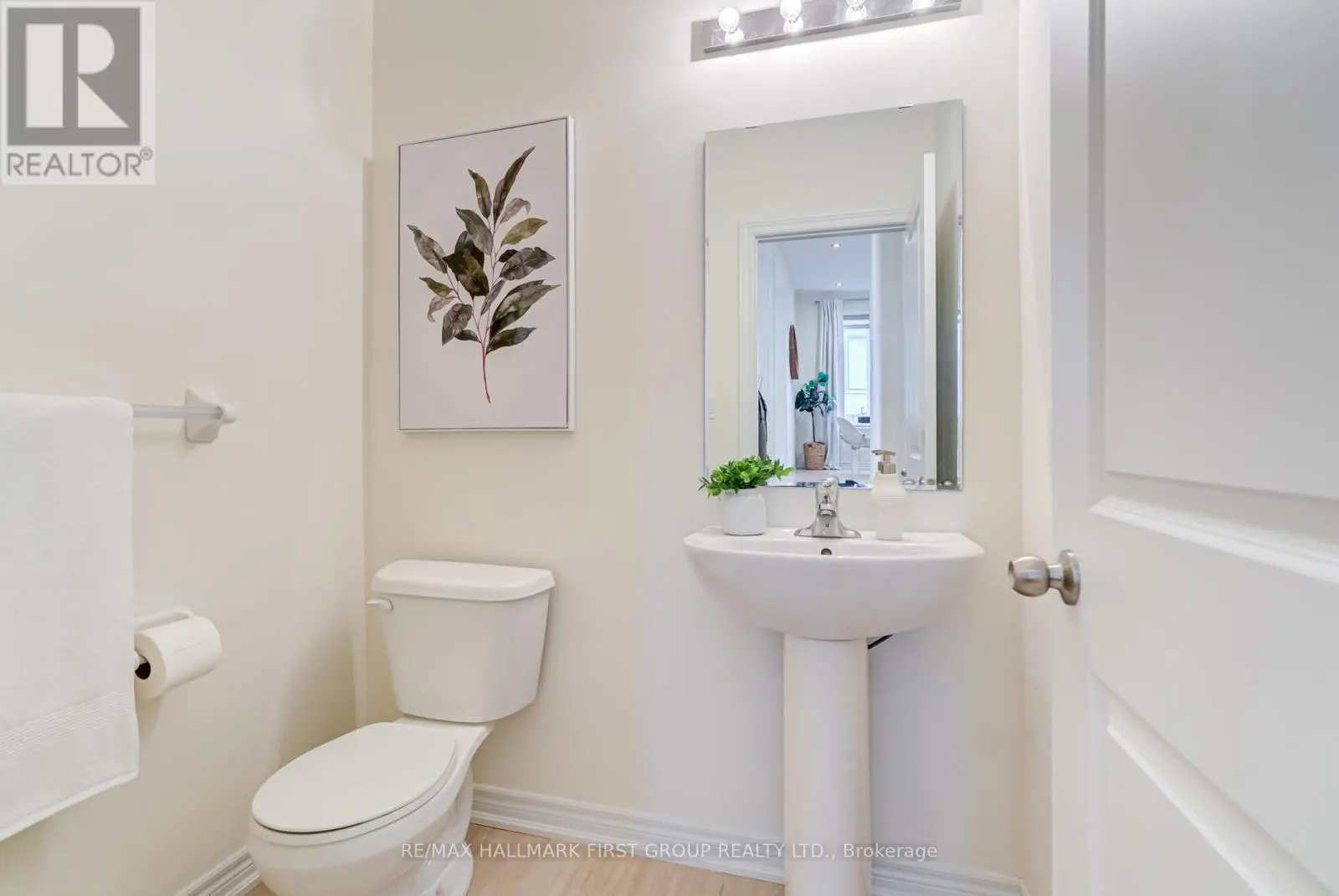1206 CHATEAU COURT