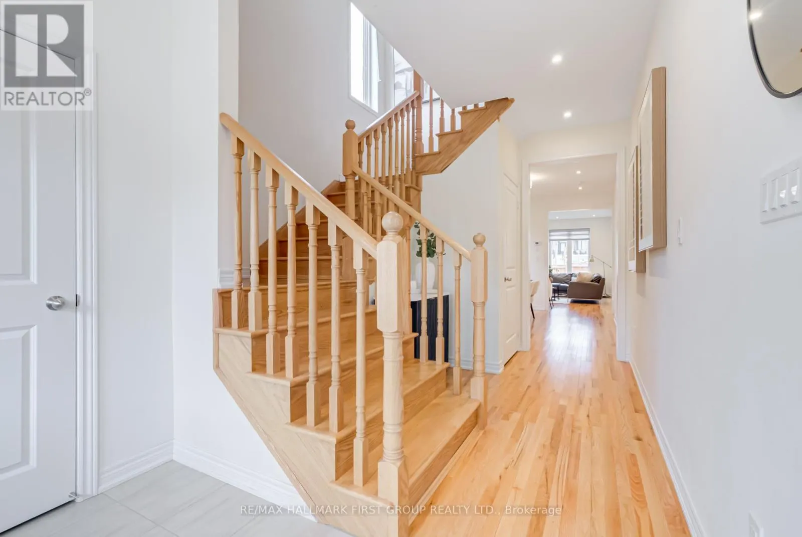 1206 CHATEAU COURT
