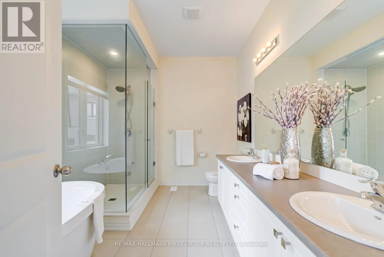 1206 CHATEAU COURT