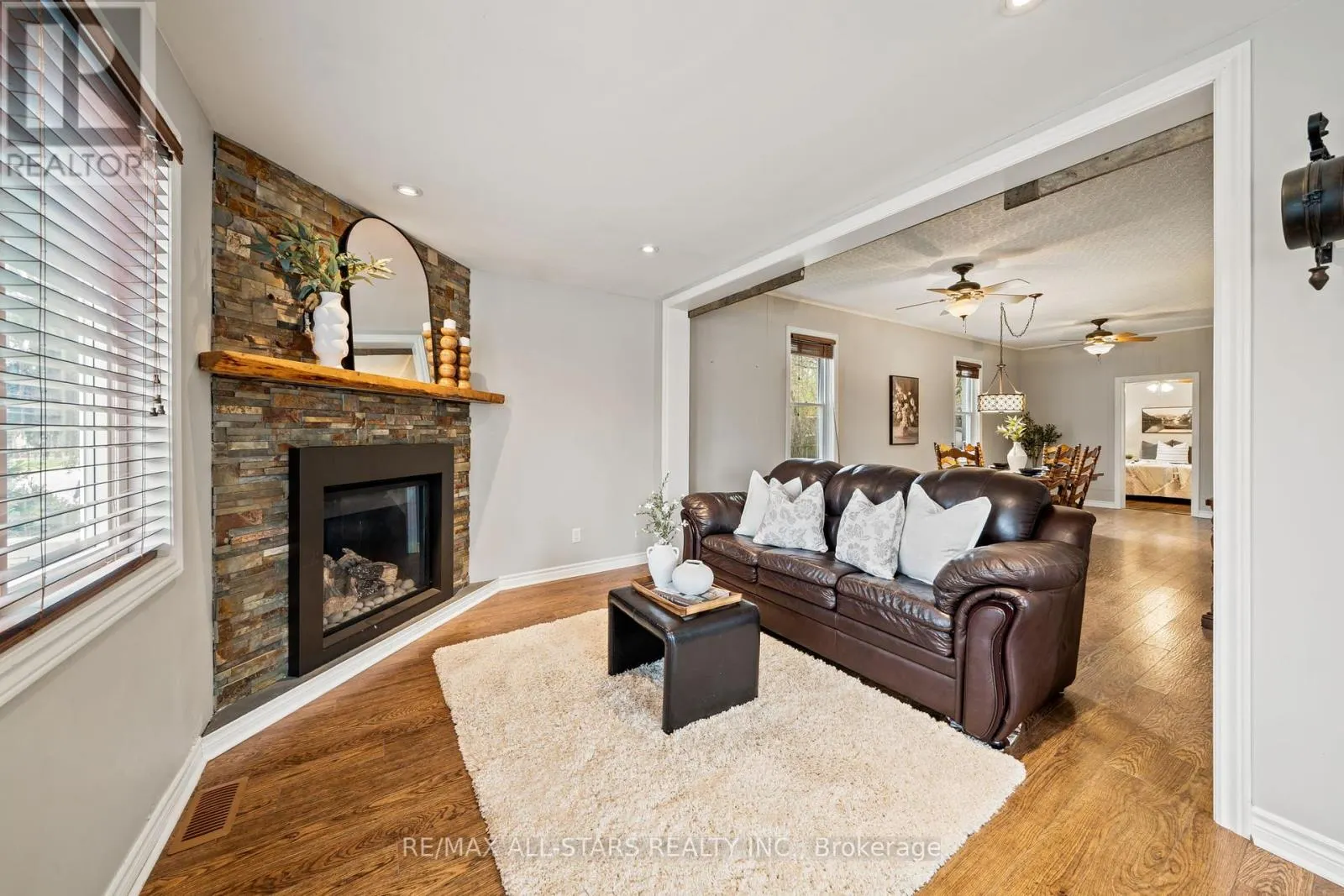 2 HENRIETTA STREET