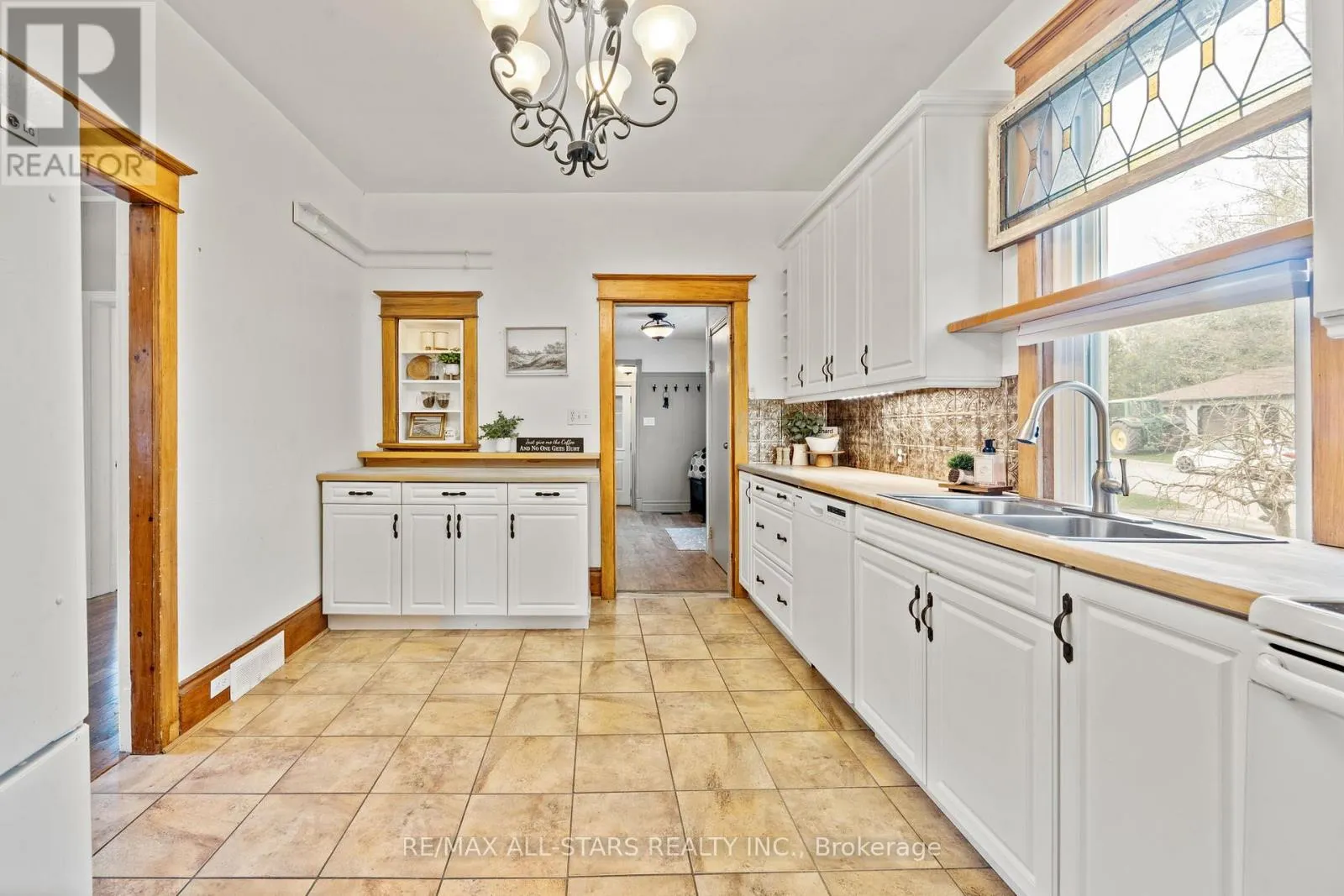 2 HENRIETTA STREET