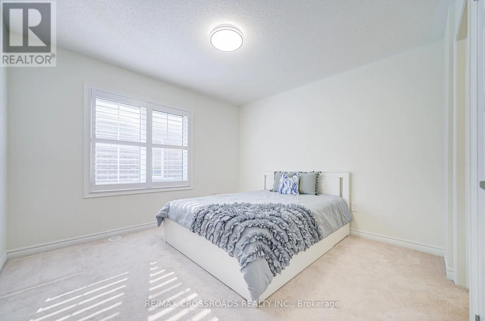 13 GOLDEYE STREET