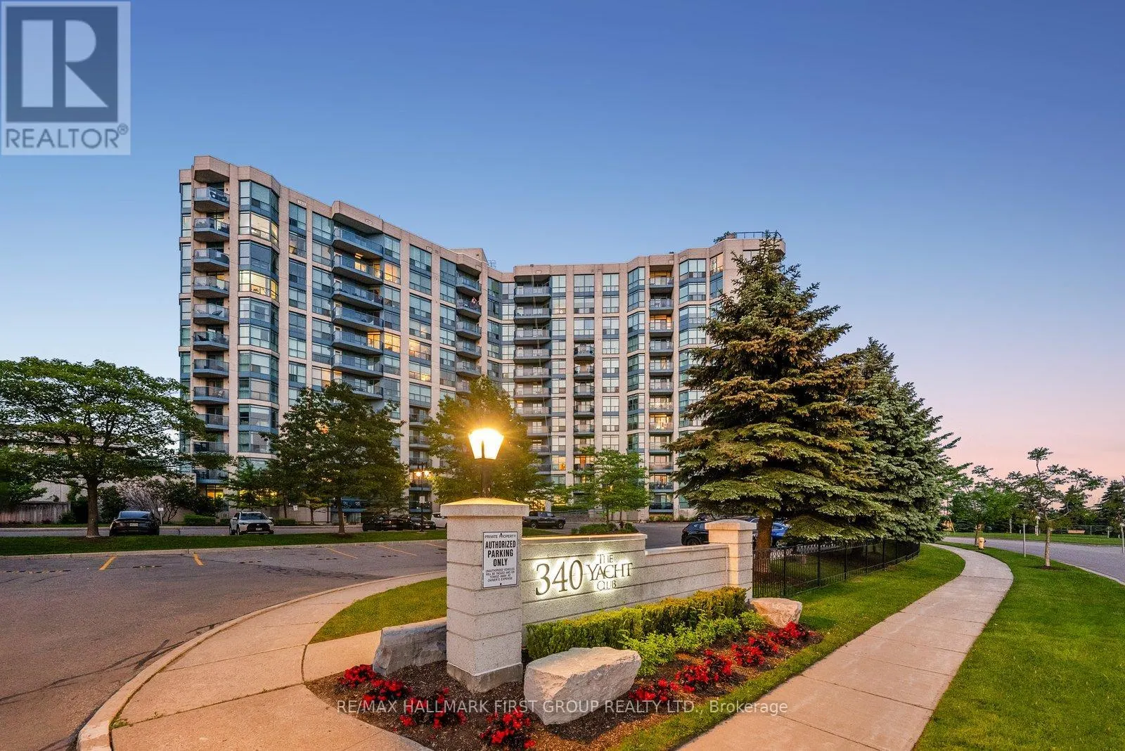 817 - 340 WATSON STREET W