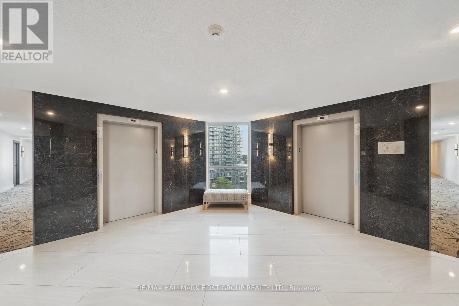 817 - 340 WATSON STREET W