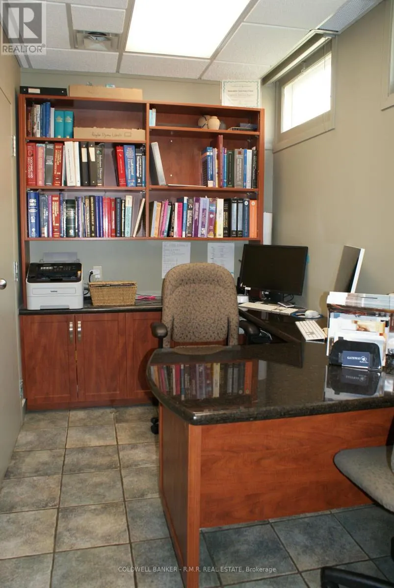 108 KING AVENUE W