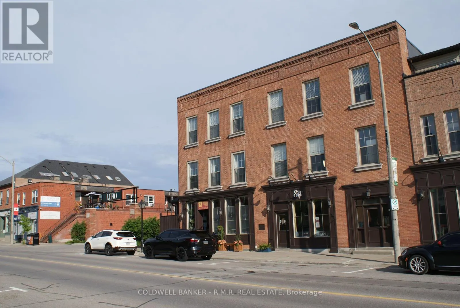108 KING AVENUE W