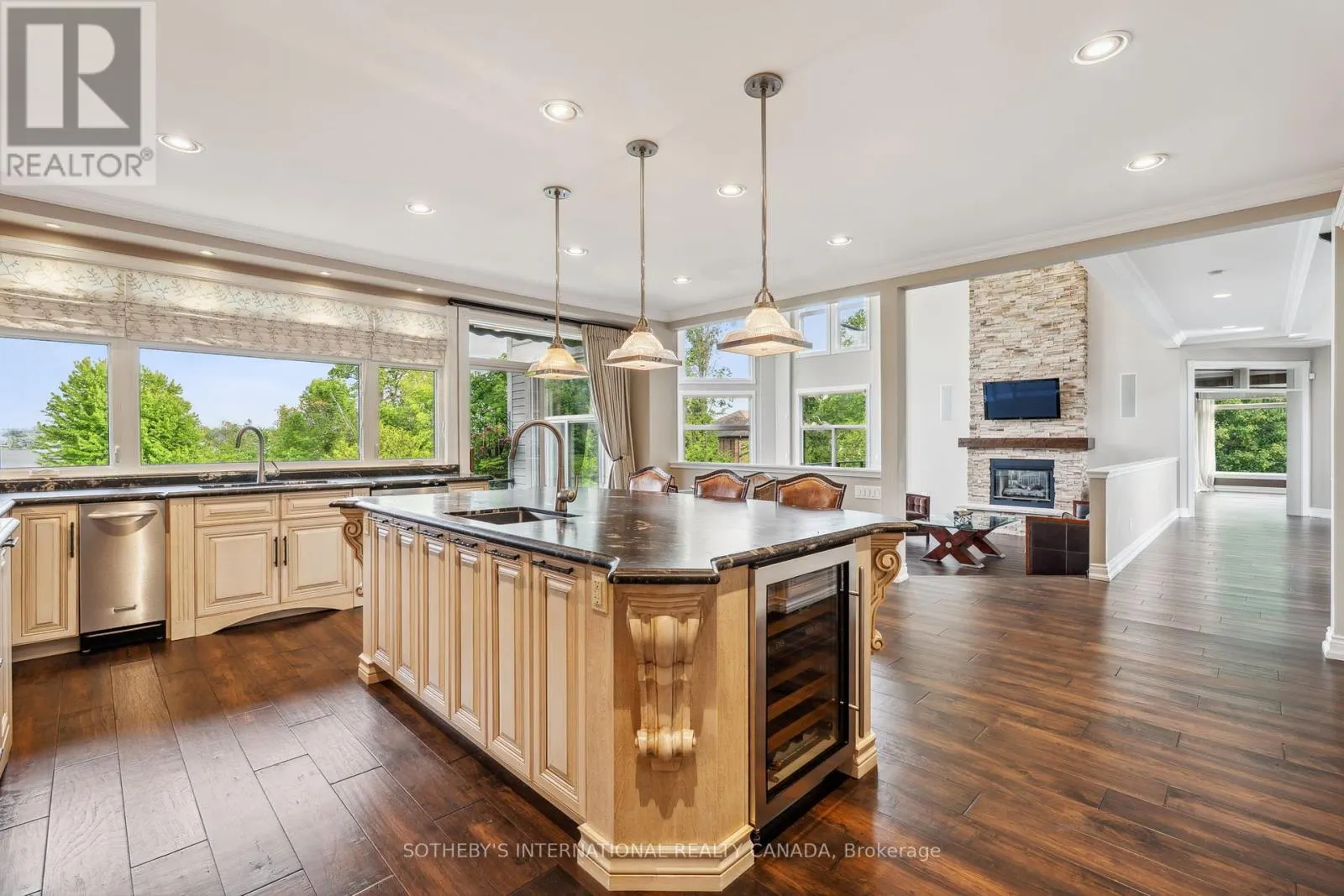 12 ISLAND VIEW COURT