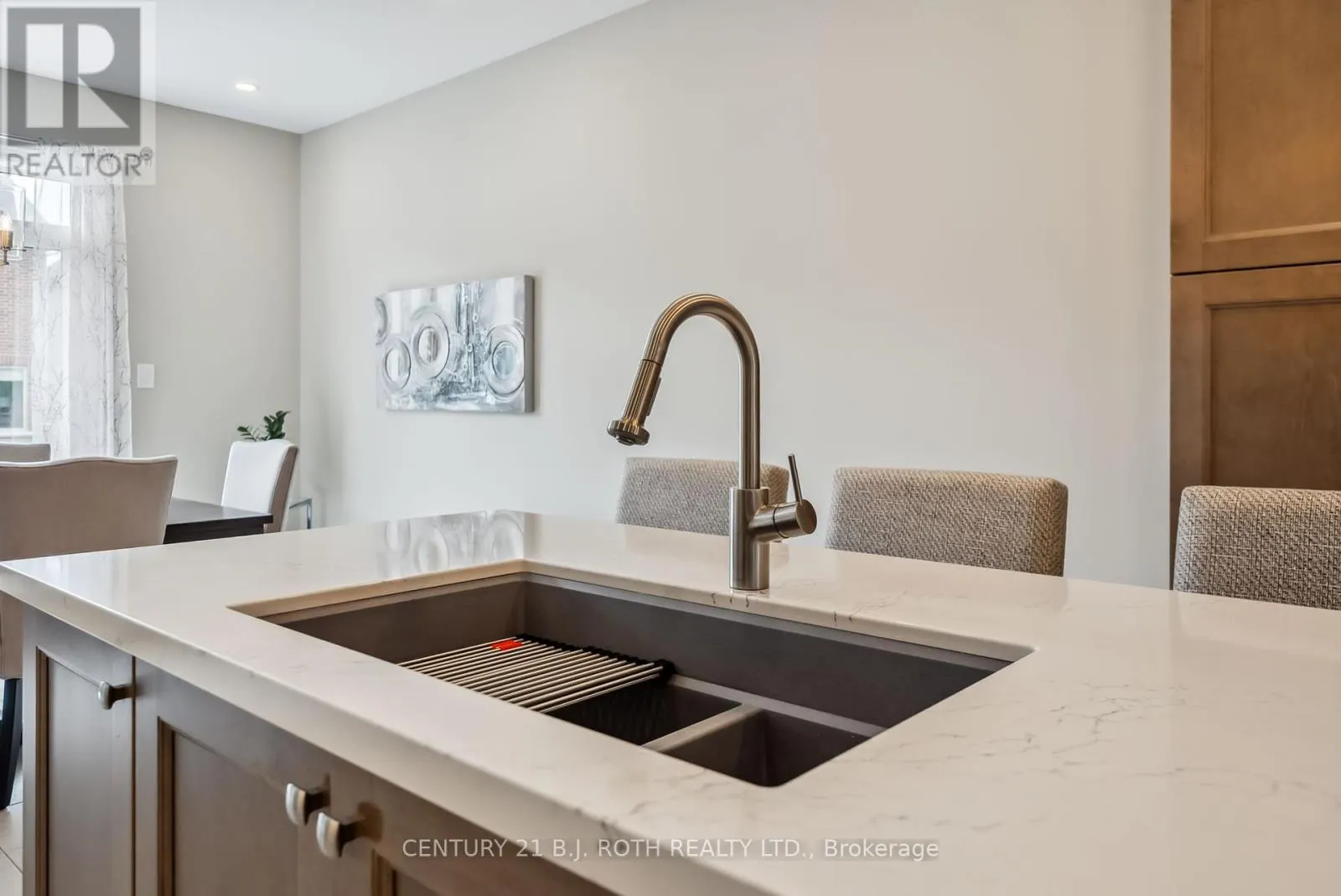 42 GLENHAVEN COURT