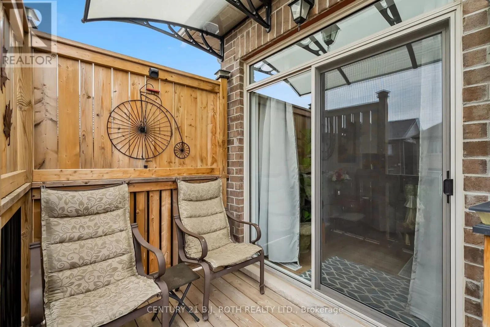 40 GLENHAVEN COURT