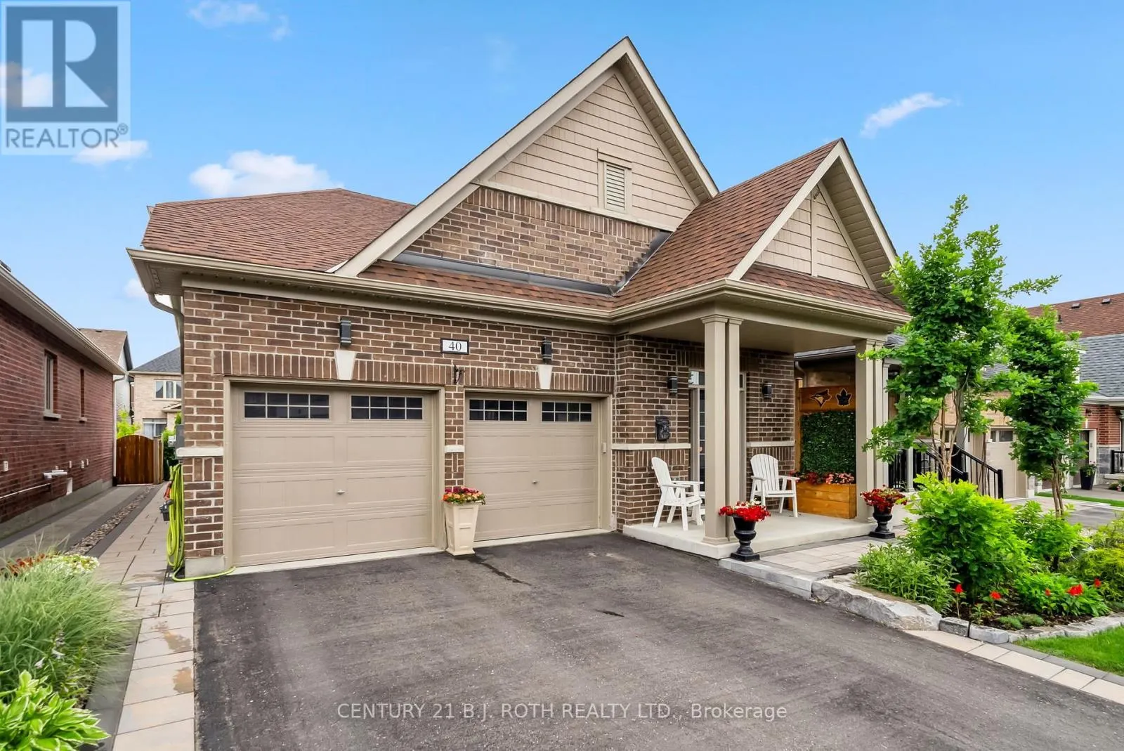 40 GLENHAVEN COURT