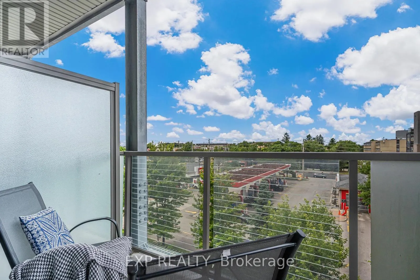 404 - 20 ORCHID PLACE DRIVE