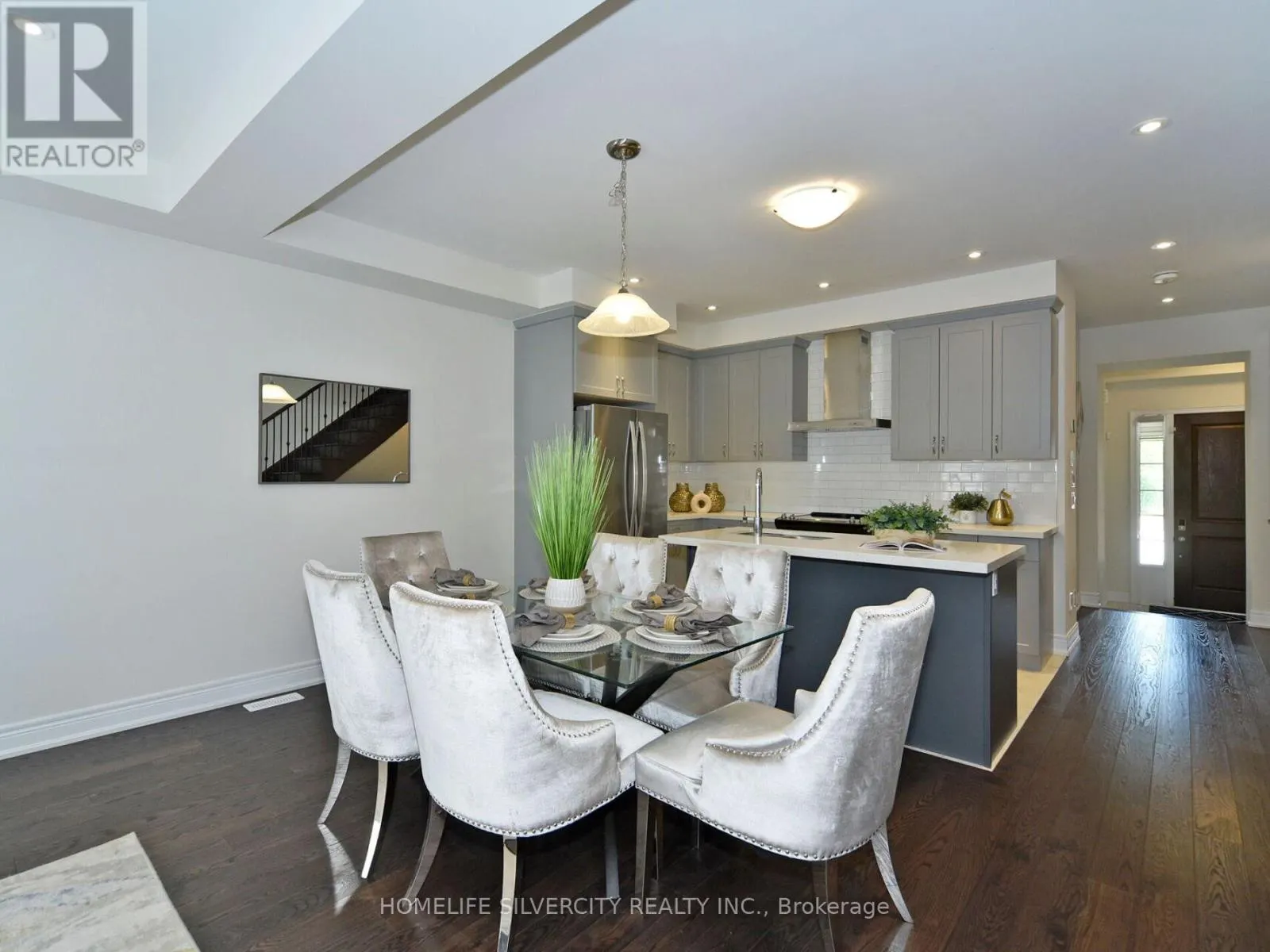 92 DEER RIDGE CRESCENT