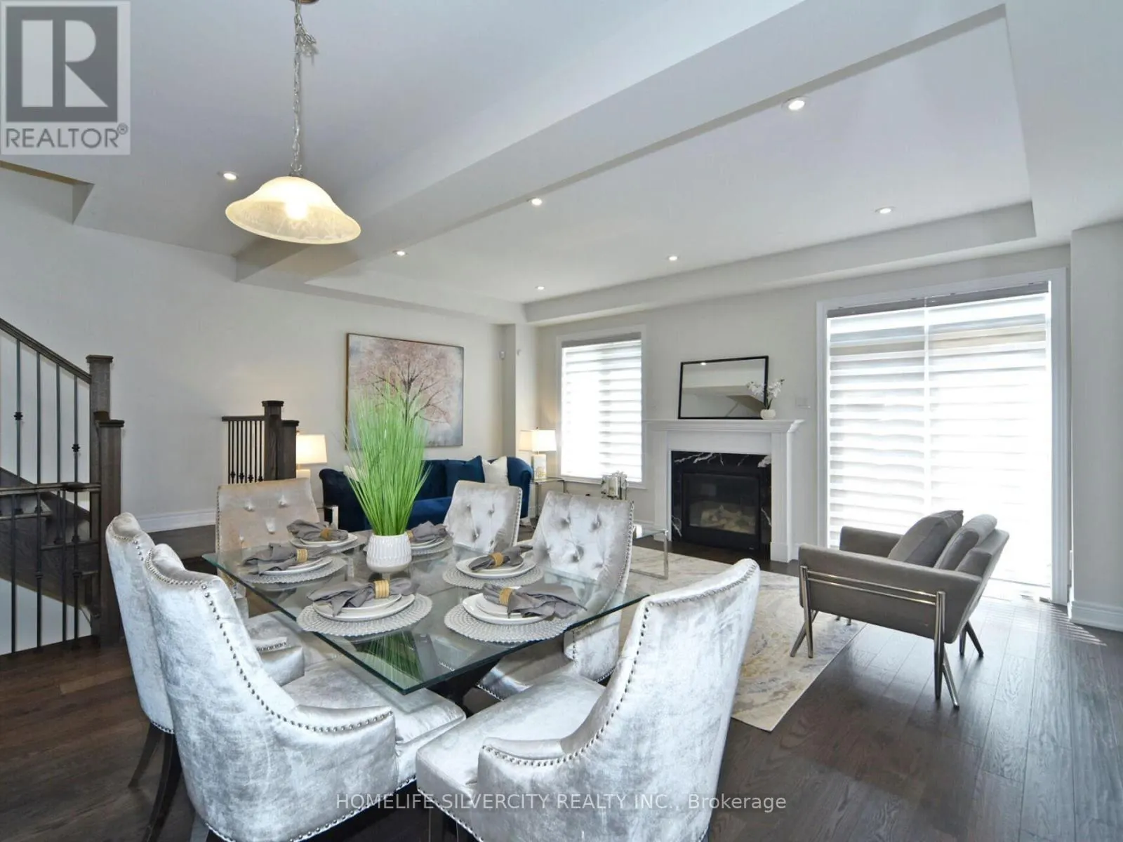 92 DEER RIDGE CRESCENT