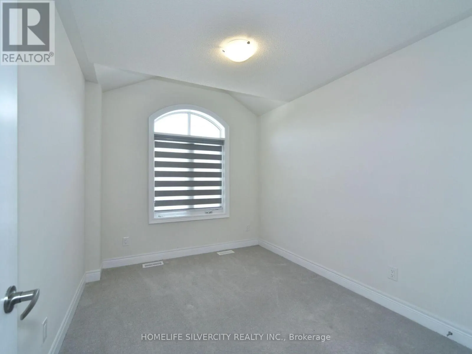 92 DEER RIDGE CRESCENT