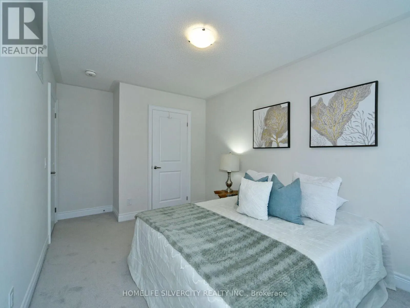 92 DEER RIDGE CRESCENT