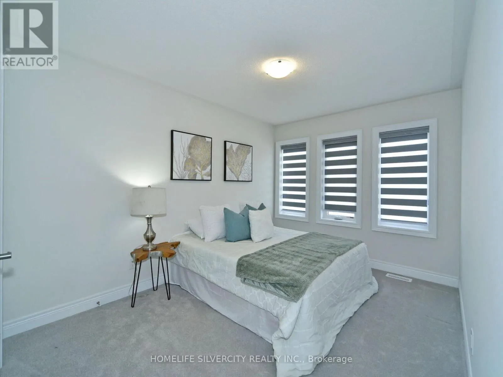 92 DEER RIDGE CRESCENT