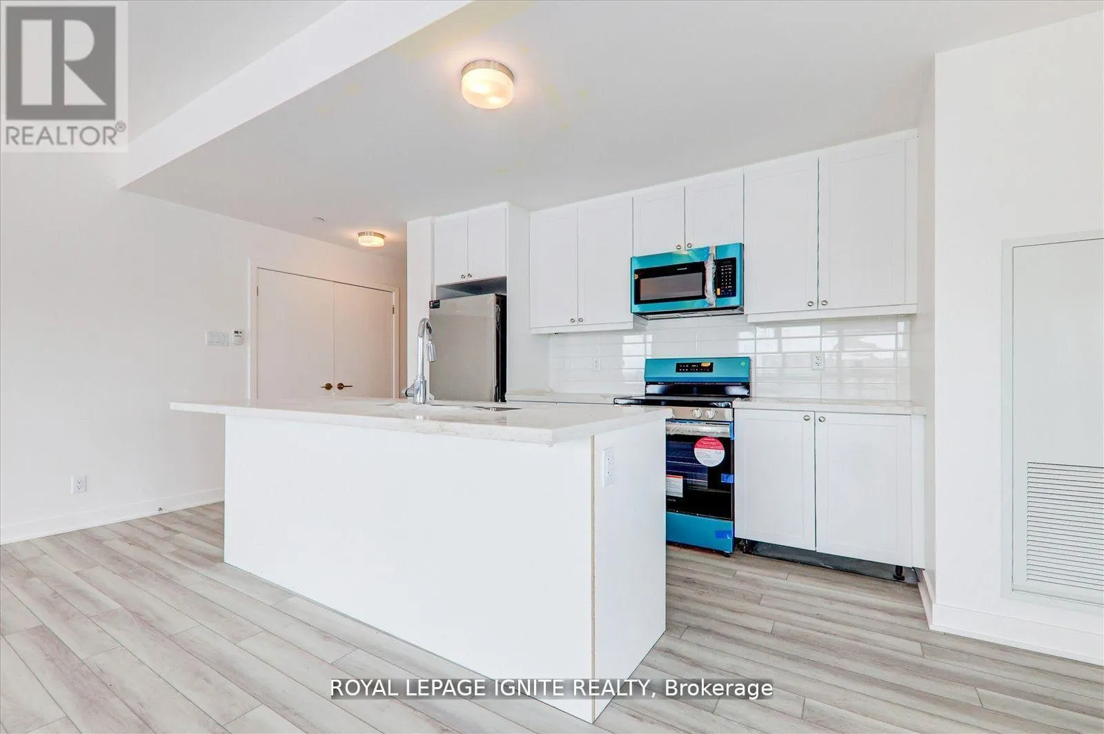 1103 - 55 CLARINGTON BOULEVARD