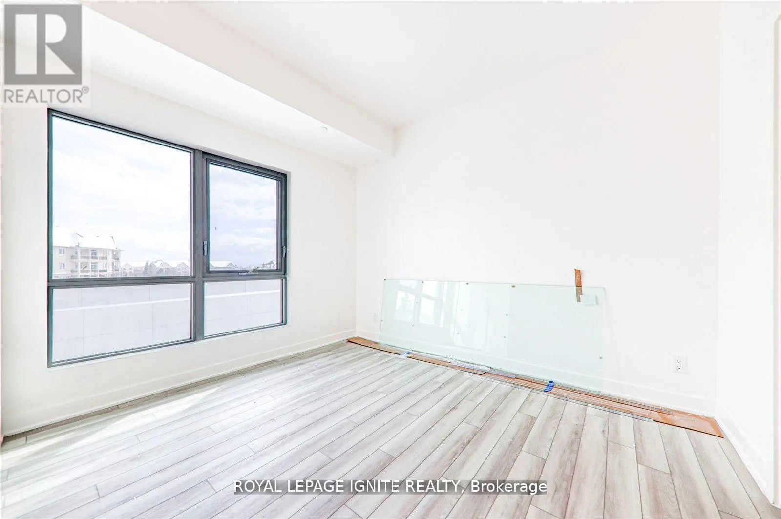 1103 - 55 CLARINGTON BOULEVARD