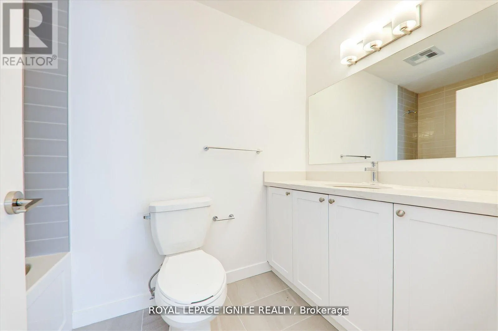 1103 - 55 CLARINGTON BOULEVARD