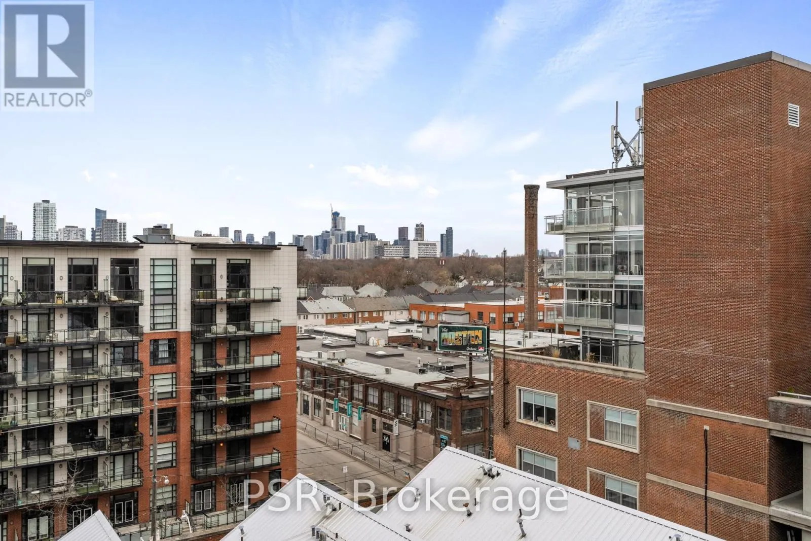 701 - 201 CARLAW AVENUE
