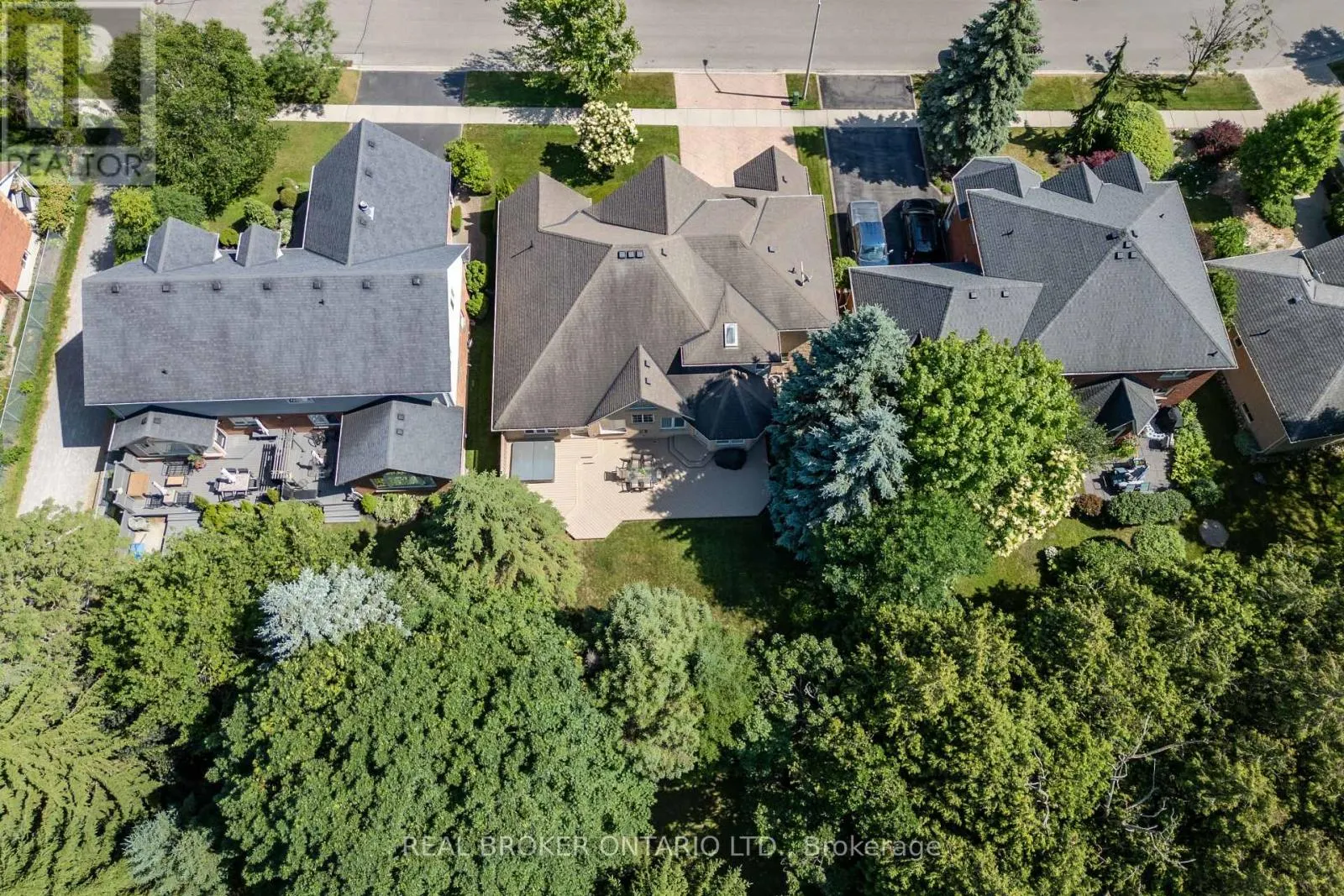 24 WORTHINGTON DRIVE