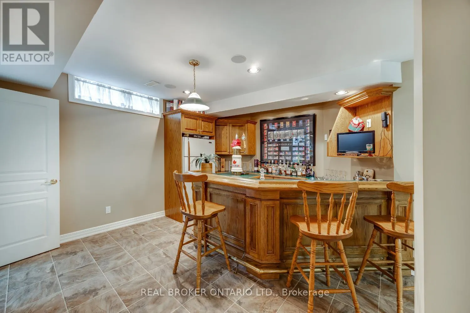 24 WORTHINGTON DRIVE