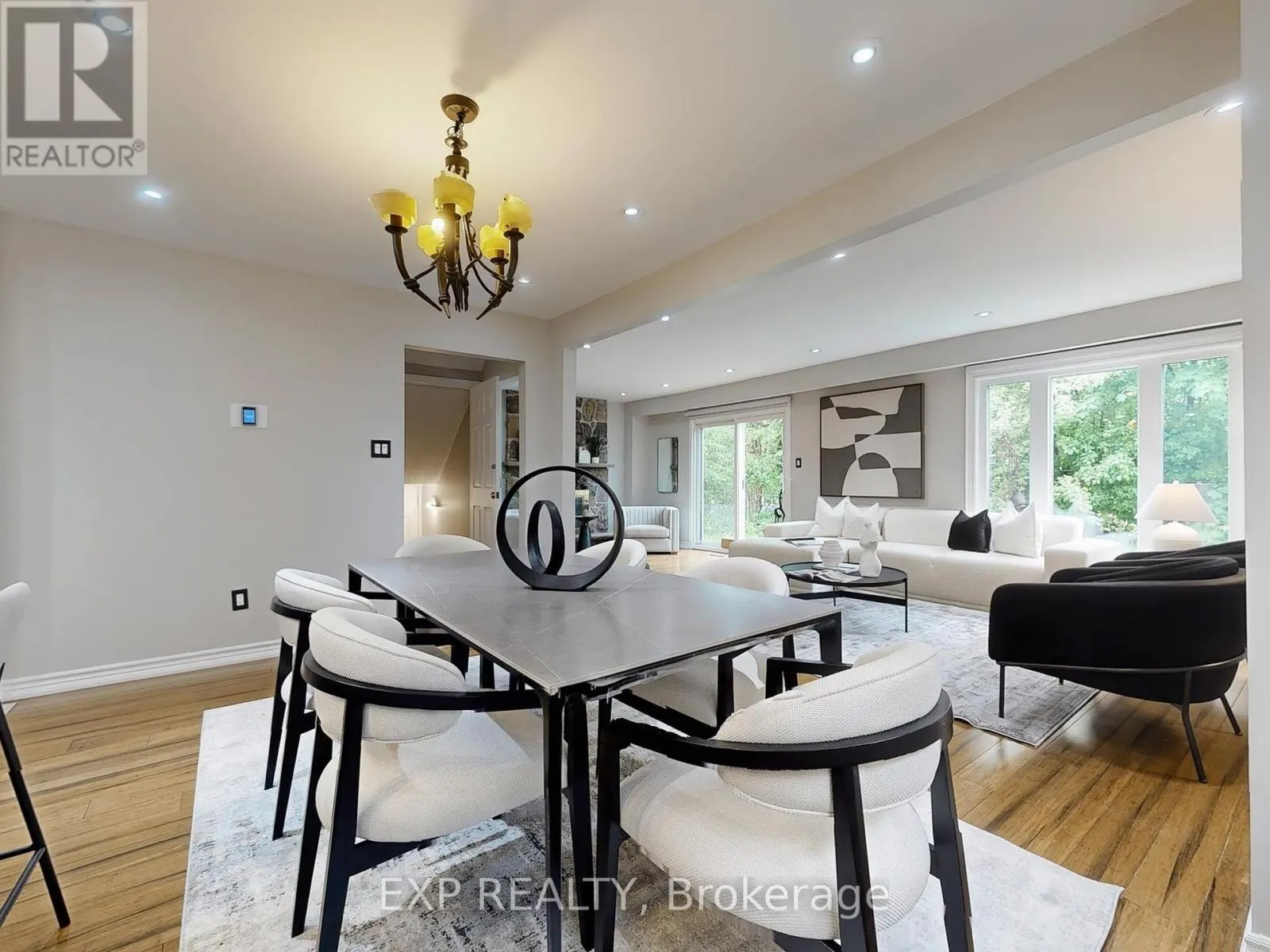19 KENSCOTT ROAD