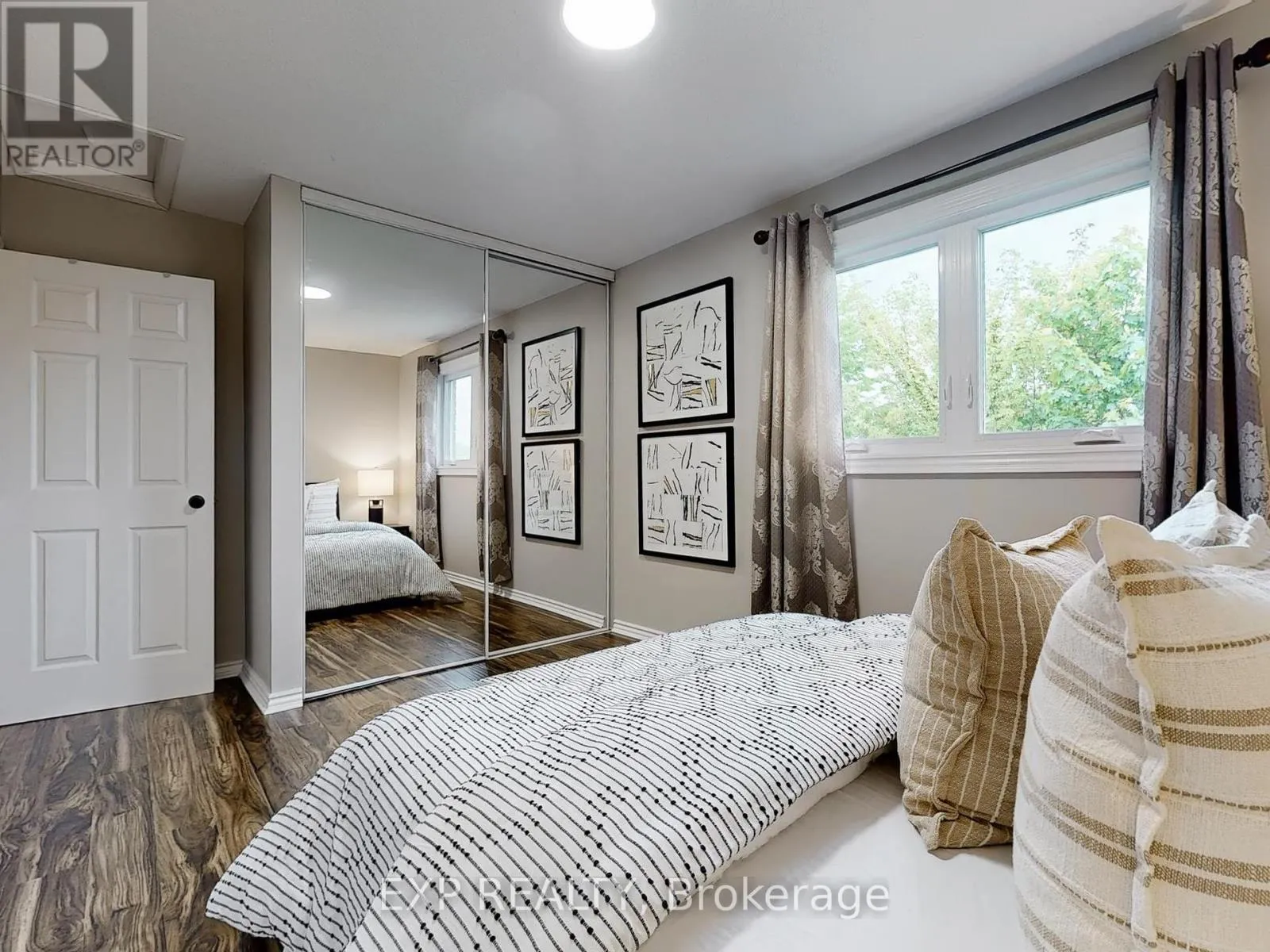 19 KENSCOTT ROAD