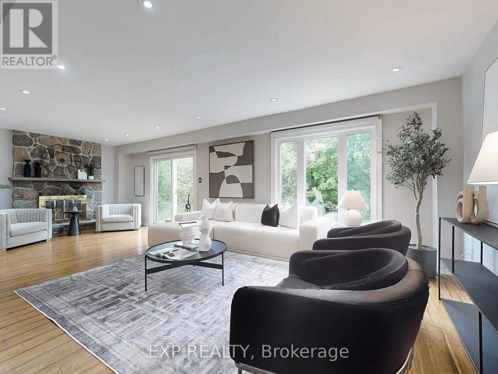 19 KENSCOTT ROAD