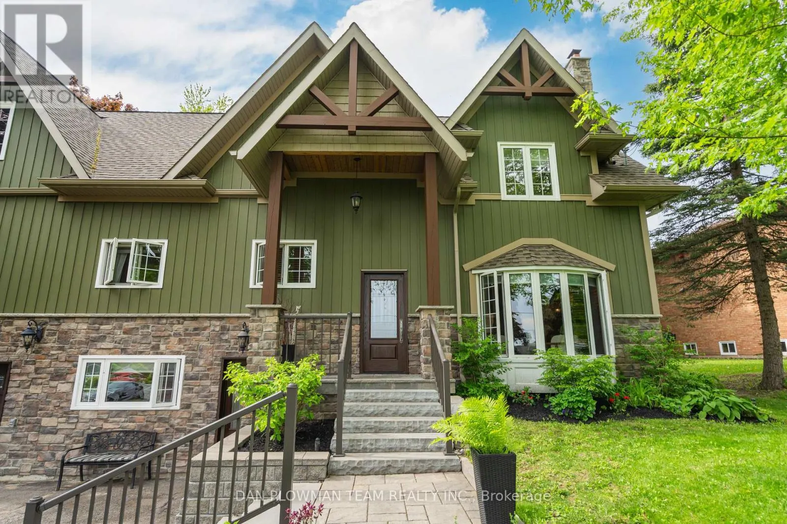 28 BRADLEY BOULEVARD