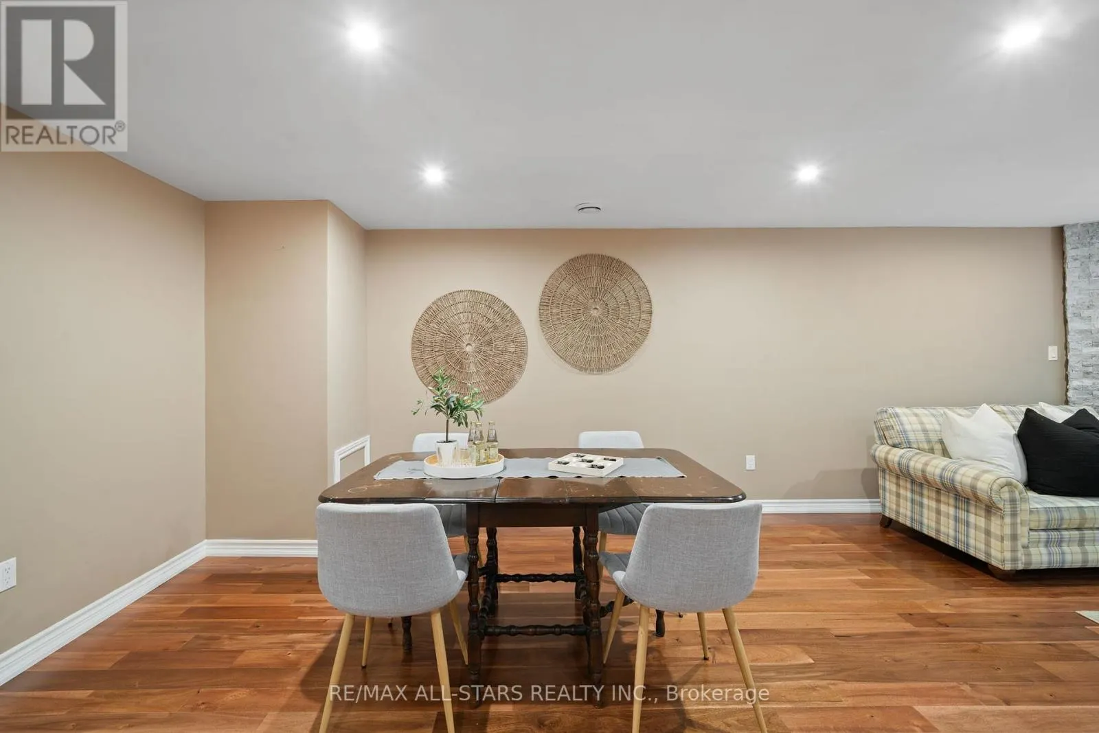 79 SHERRINGTON DRIVE