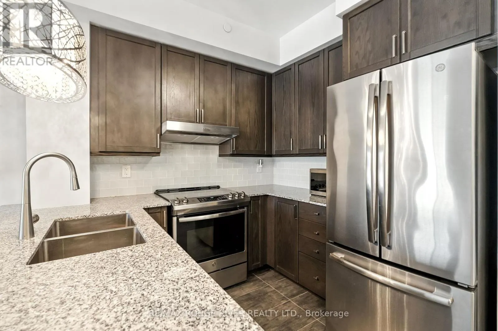 206 - 70 SHIPWAY AVENUE, #206
