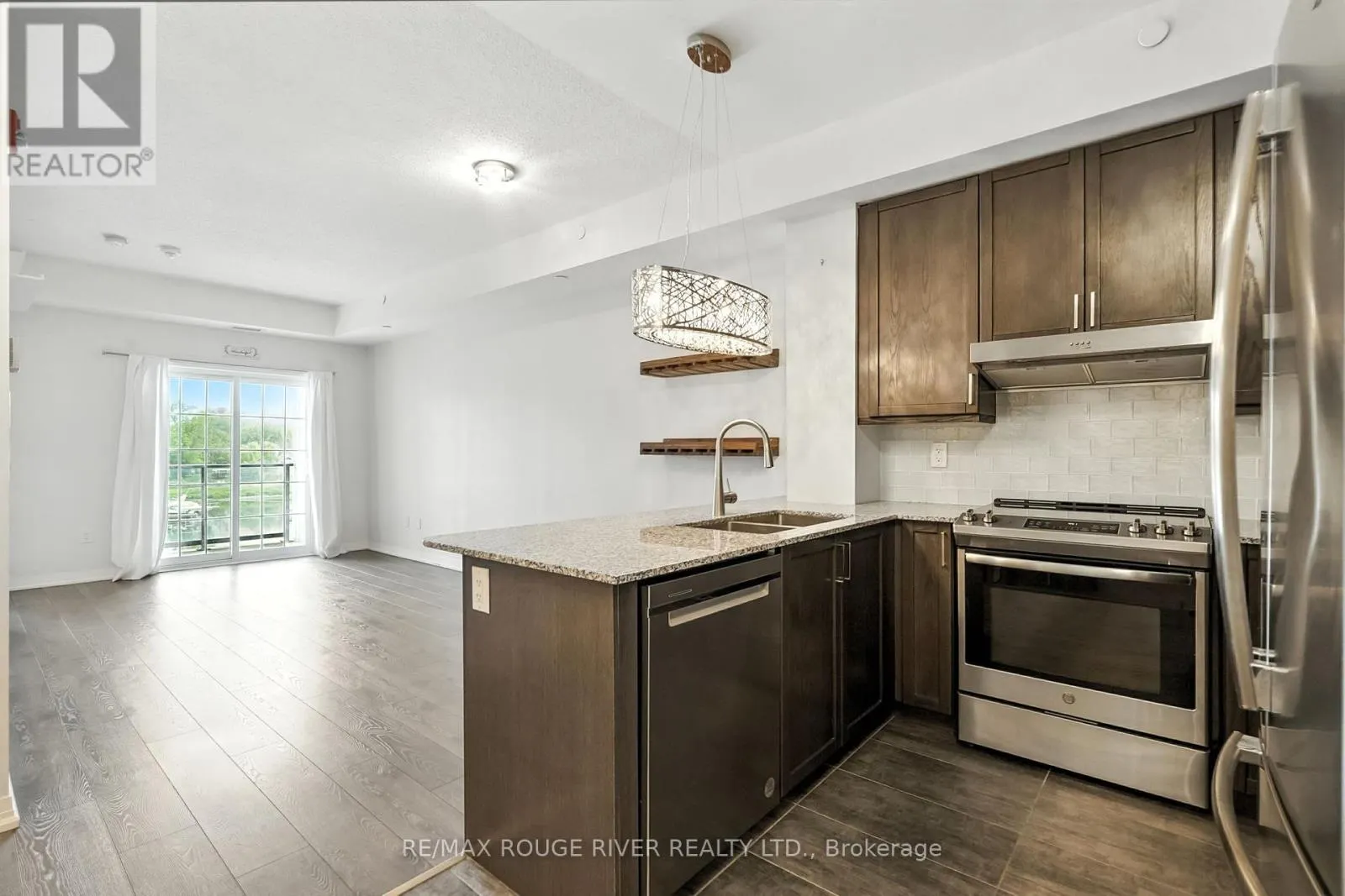 206 - 70 SHIPWAY AVENUE, #206