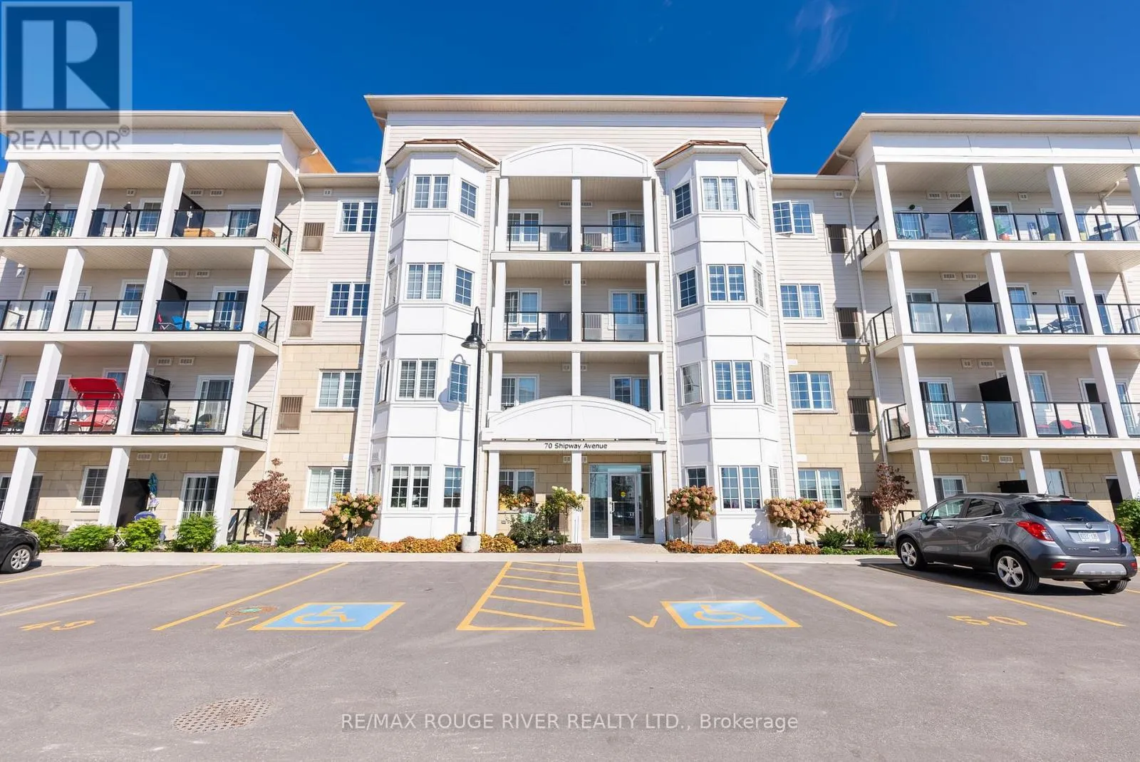 206 - 70 SHIPWAY AVENUE, #206
