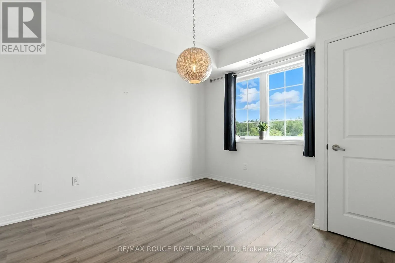 206 - 70 SHIPWAY AVENUE, #206