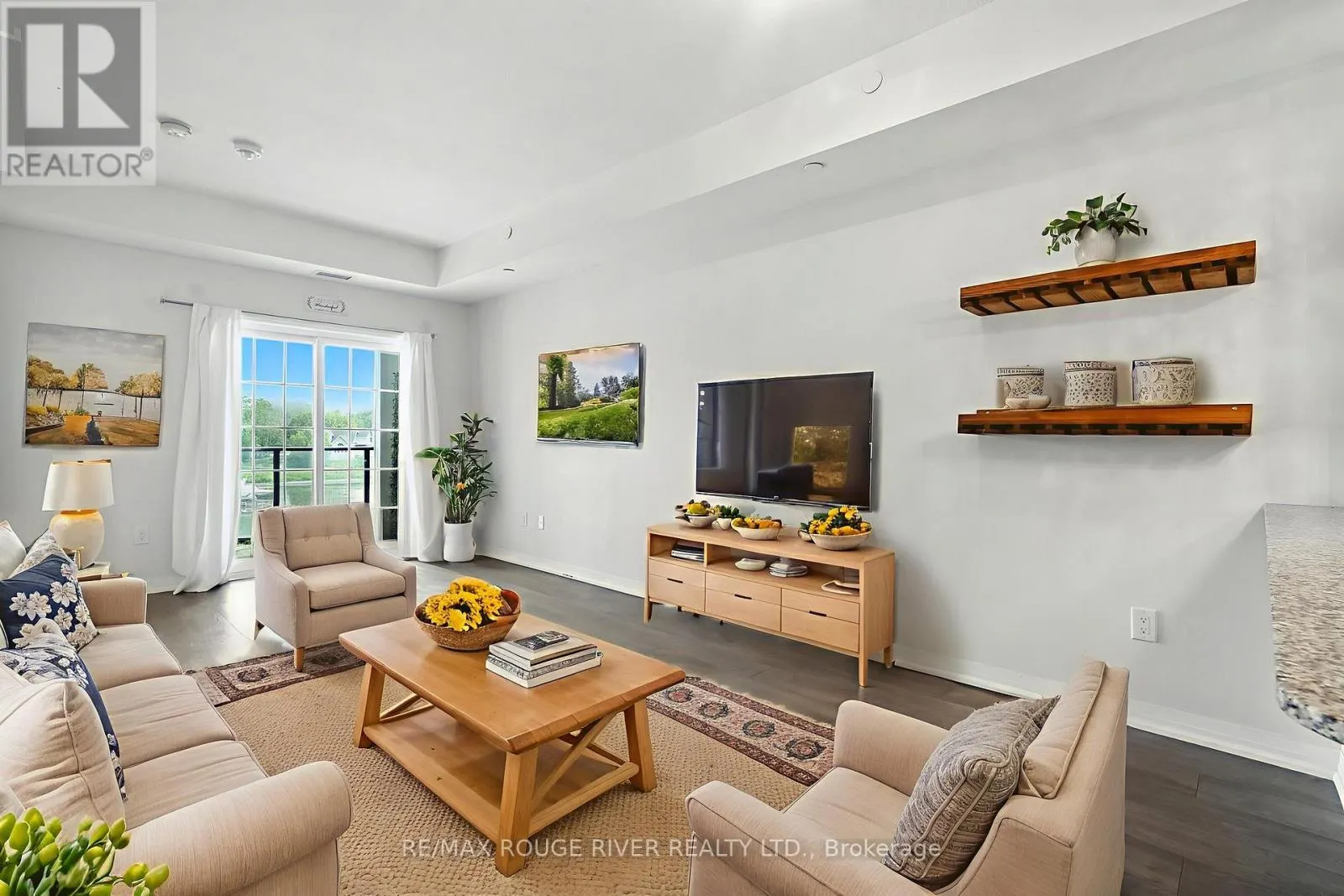 206 - 70 SHIPWAY AVENUE, #206