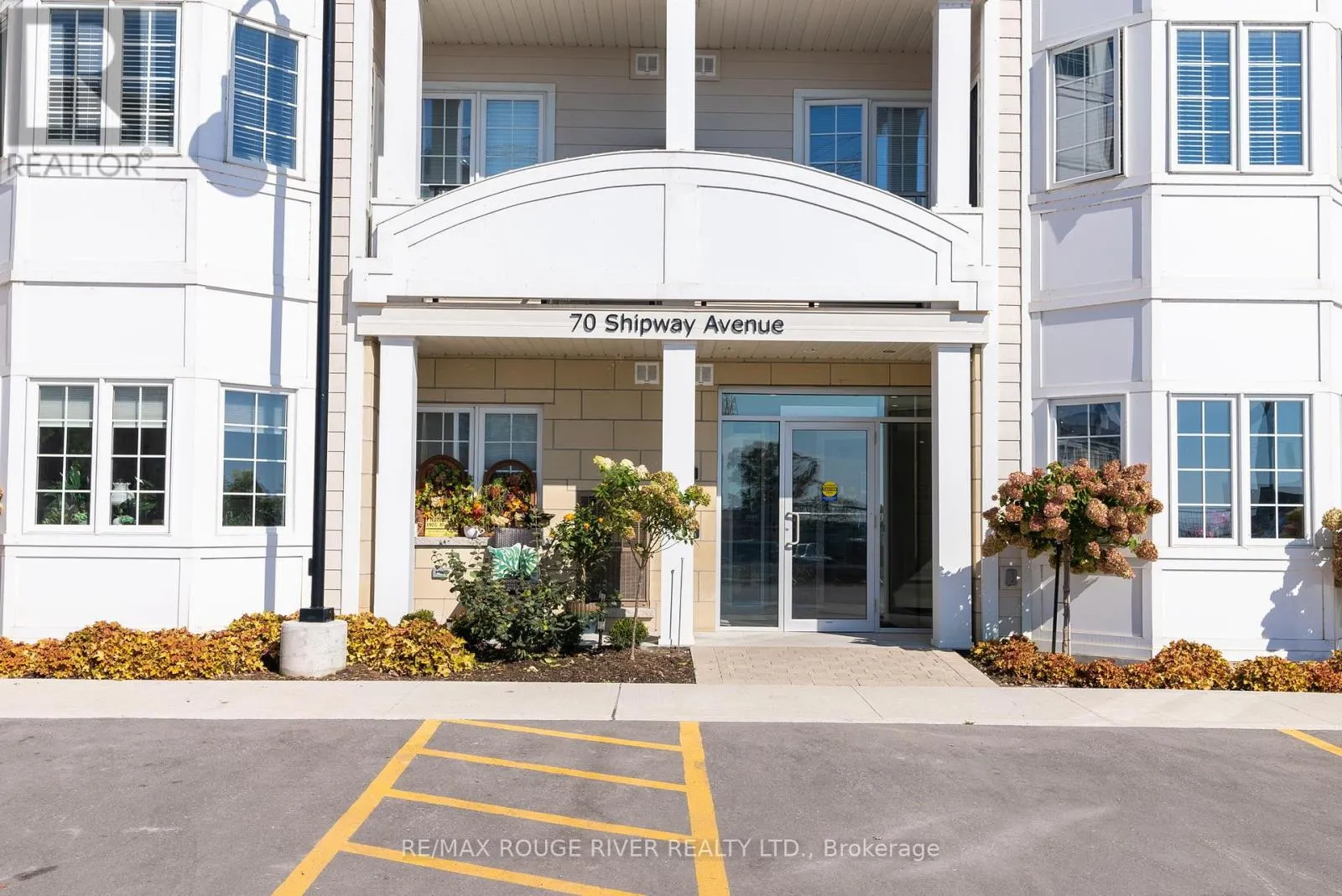 206 - 70 SHIPWAY AVENUE, #206