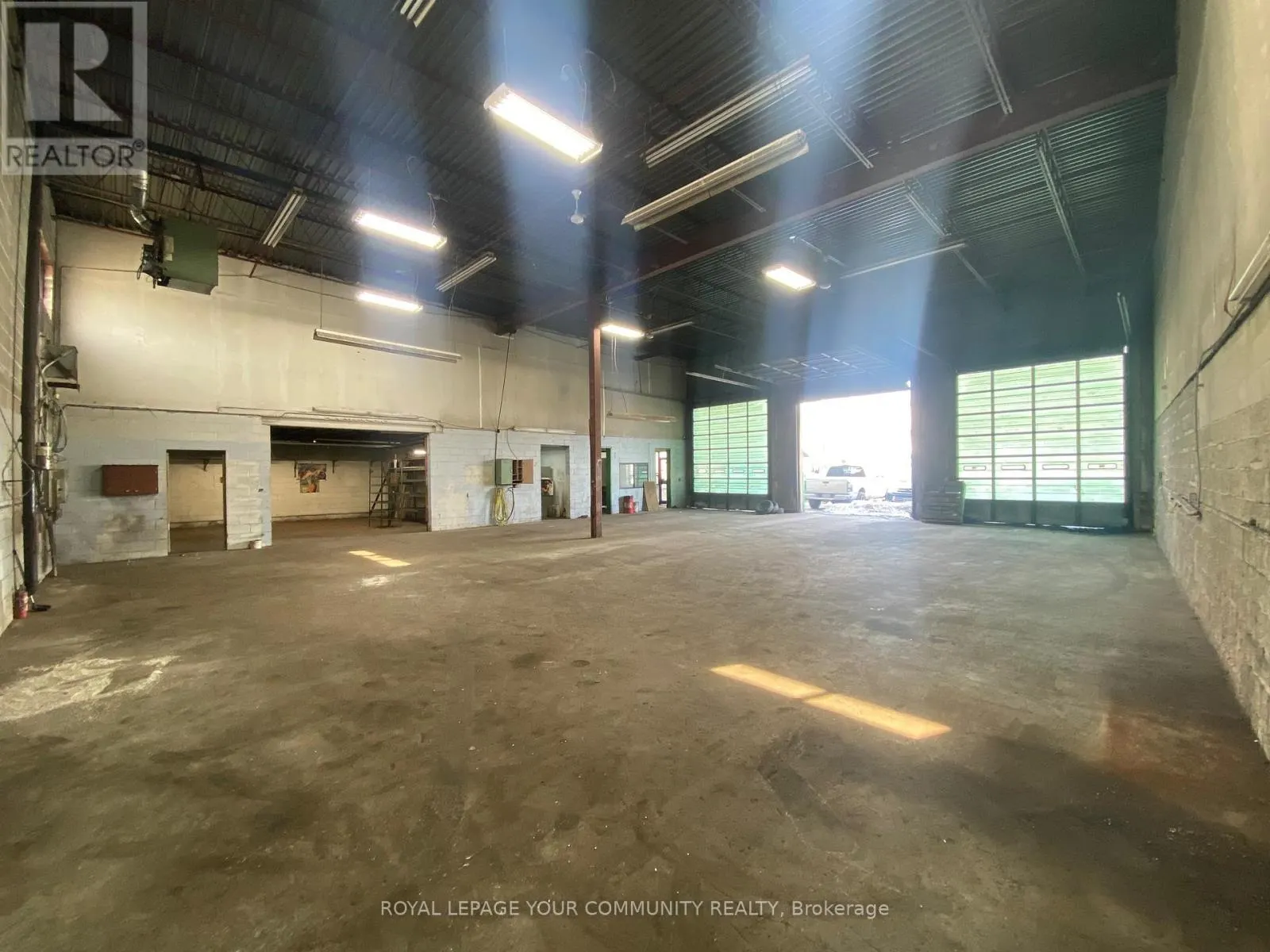 UNIT 3 - 1035 BROCK ROAD