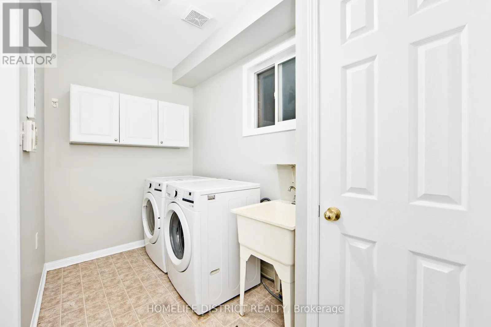50 WELDRICK CRESCENT