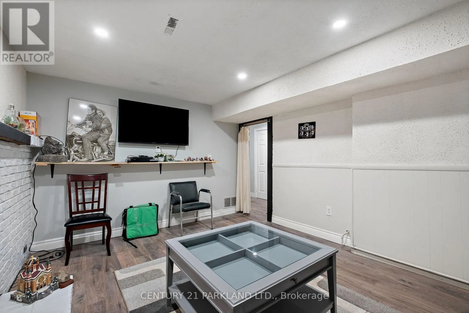 87 BONACRES AVENUE